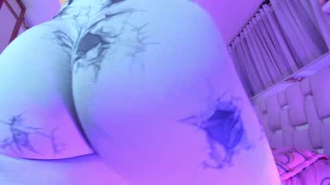 Snapshot of britanyrousee chatting on February 7, 2025, 8:20 pm Emily online show from February 7, 2025, 8:20 pm