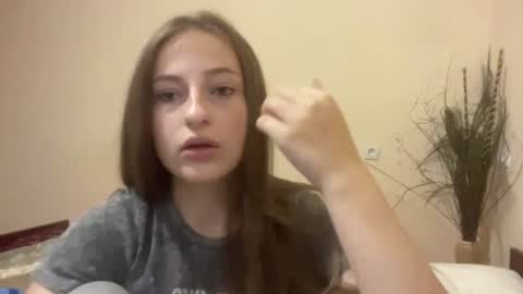Snapshot of britanysuther chatting on July 15, 2026, 4:12 pm Ciri online show from July 15, 2026, 4:12 pm