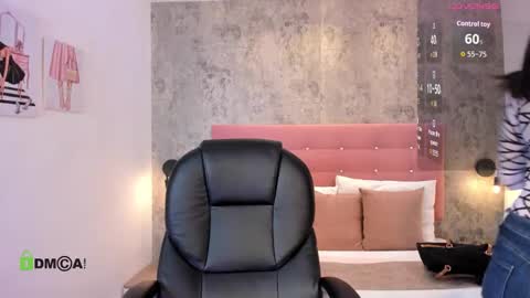 Brithany online show from September 19, 2025, 12:50 pm