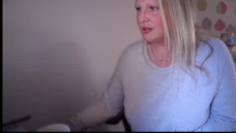 British Bella online show from March 25, 2026, 7:58 am