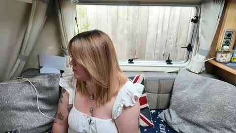 Snapshot of british_rosie chatting on June 4, 2026, 7:58 am Want to see more online show from June 4, 2026, 7:58 am