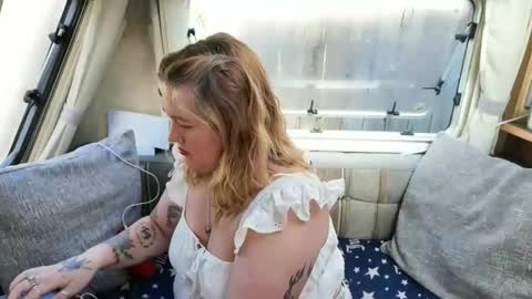 Snapshot of british_rosie chatting on June 8, 2026, 7:42 am Want to see more online show from June 8, 2026, 7:42 am