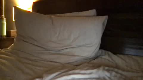Snapshot of britishlad2019 chatting on April 17, 2026, 2:03 am britishlad2019 online show from April 17, 2026, 2:03 am