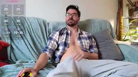 Snapshot of britishpoet chatting on September 19, 2025, 9:43 am Callum online show from September 19, 2025, 9:43 am