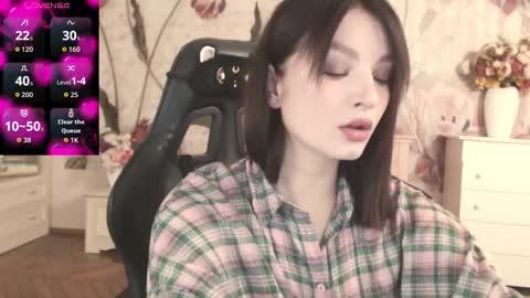 Snapshot of britneybarker chatting on September 29, 2025, 1:22 am britneybarker online show from September 29, 2025, 1:22 am