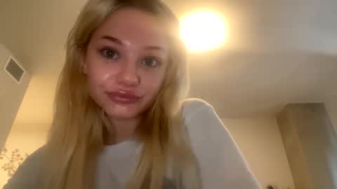 Snapshot of britneycherry08 chatting on June 9, 2026, 9:48 pm britneycherry08 online show from June 9, 2026, 9:48 pm
