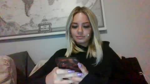 Snapshot of britneycherry08 chatting on July 1, 2026, 12:56 am britneycherry08 online show from July 1, 2026, 12:56 am