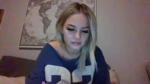 Snapshot of britneycherry08 chatting on July 3, 2026, 3:13 am britneycherry08 online show from July 3, 2026, 3:13 am