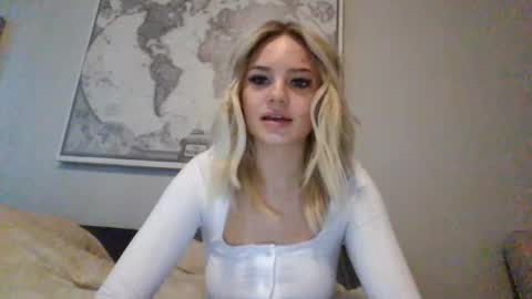 Snapshot of britneycherry08 chatting on July 5, 2026, 11:23 pm britneycherry08 online show from July 5, 2026, 11:23 pm