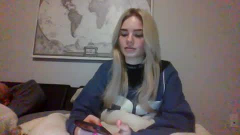 Snapshot of britneycherry08 chatting on July 8, 2026, 3:00 am britneycherry08 online show from July 8, 2026, 3:00 am