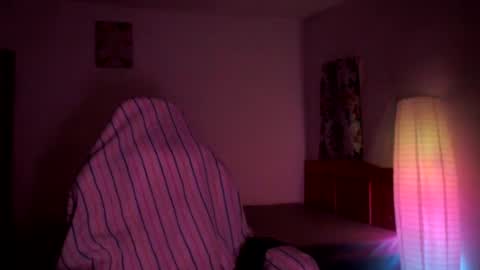 Snapshot of britneydivine chatting on June 15, 2026, 3:42 am Britney online show from June 15, 2026, 3:42 am
