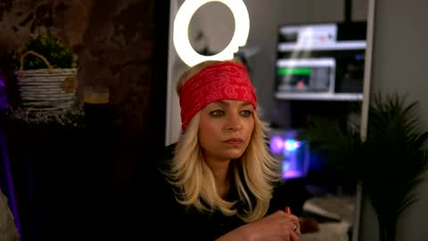 britneyhudson online show from May 4, 2026, 3:13 am