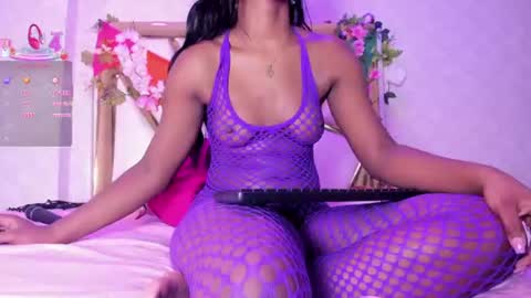 Snapshot of britneyvega chatting on August 3, 2026, 1:05 pm Britney online show from August 3, 2026, 1:05 pm