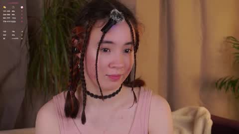 Lina online show from December 16, 2025, 12:43 pm