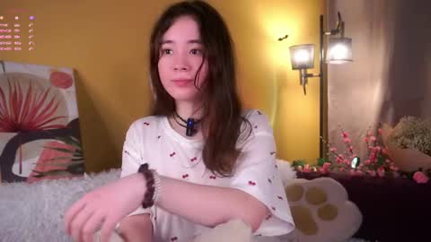 Snapshot of britthe chatting on May 10, 2026, 1:05 pm Lina online show from May 10, 2026, 1:05 pm
