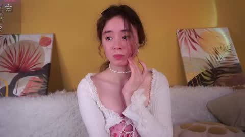 Snapshot of britthe chatting on May 14, 2026, 1:40 pm Lina online show from May 14, 2026, 1:40 pm