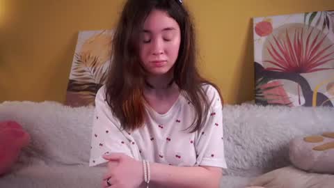 Snapshot of britthe chatting on May 19, 2026, 2:01 pm Lina online show from May 19, 2026, 2:01 pm