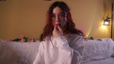 Lina online show from July 4, 2026, 3:18 pm