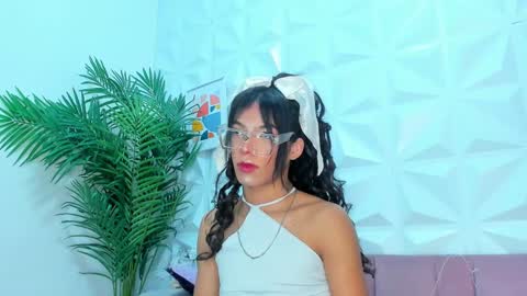 BRIYIT     online show from January 4, 2025, 2:03 am