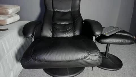 brockhurn_ online show from April 28, 2026, 2:27 am