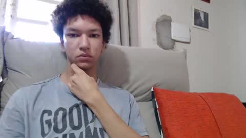 Snapshot of brocklow chatting on January 20, 2025, 10:29 am Derek Richard online show from January 20, 2025, 10:29 am