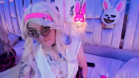     online show from April 26, 2026, 2:48 pm