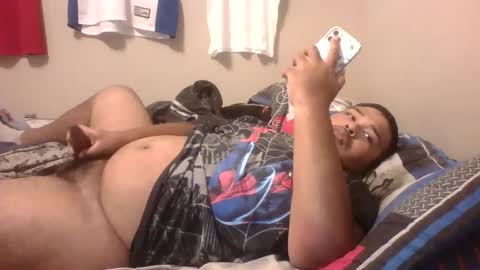 Snapshot of bronxforlife chatting on December 19, 2024, 3:51 am bronxforlife online show from December 19, 2024, 3:51 am