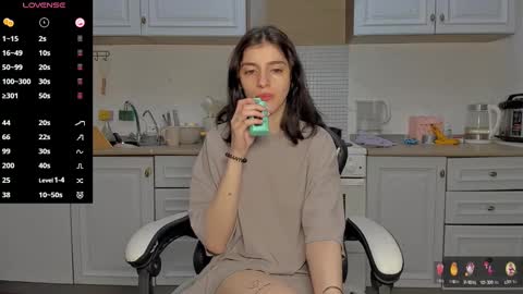 Snapshot of broosnica1 chatting on March 3, 2025, 5:53 am broosnica1 online show from March 3, 2025, 5:53 am