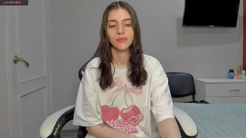 Snapshot of broosnica1 chatting on December 21, 2025, 8:21 am broosnica1 online show from December 21, 2025, 8:21 am