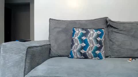 bella online show from December 15, 2025, 11:53 pm