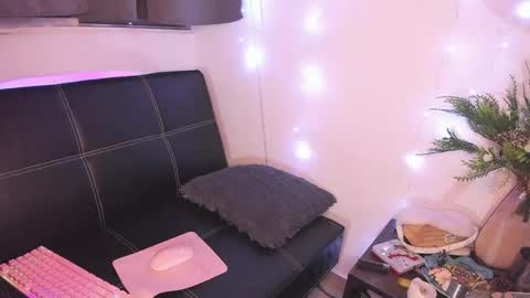 miss muller online show from January 13, 2025, 5:23 am