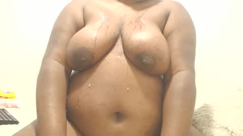 Snapshot of brownn_ebonnny chatting on April 28, 2026, 2:27 am brownn_ebonnny online show from April 28, 2026, 2:27 am