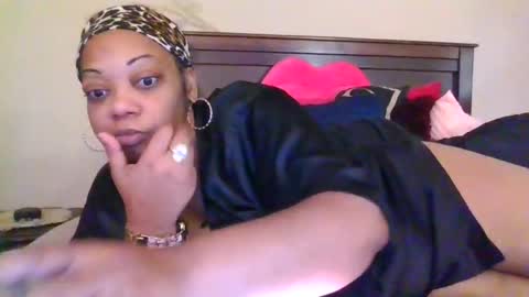 brownroundrenee online show from July 5, 2026, 12:23 pm
