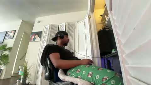 Brownskinshortyy online show from April 6, 2026, 3:46 pm