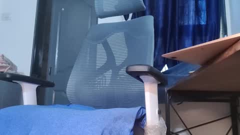 brownuncut3019 online show from December 19, 2024, 12:01 pm