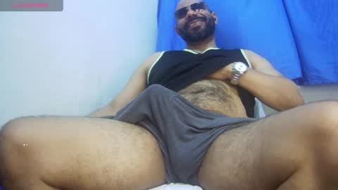 Snapshot of bruce_bigg chatting on May 5, 2026, 10:18 pm Bruce online show from May 5, 2026, 10:18 pm