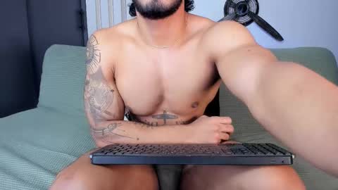 Snapshot of bruce_roldan chatting on February 13, 2025, 7:21 pm bruce roldan online show from February 13, 2025, 7:21 pm