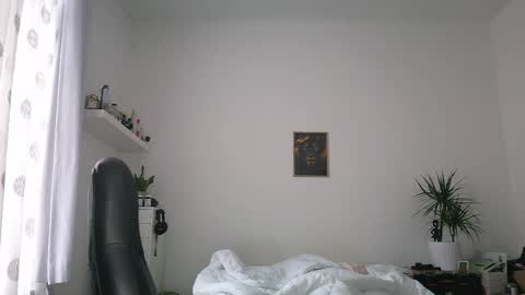 Snapshot of brucemf chatting on May 12, 2026, 3:42 pm Bruce online show from May 12, 2026, 3:42 pm