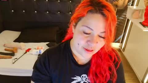 Bruja SCarlata online show from May 2, 2026, 1:10 am