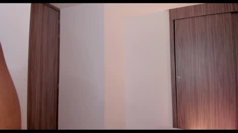     online show from December 29, 2024, 8:37 pm