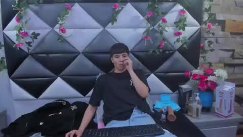 Snapshot of bruno_cruz chatting on November 8, 2025, 3:29 am Bruno Cruz online show from November 8, 2025, 3:29 am