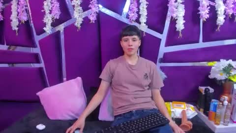 Snapshot of bruno_cruz chatting on November 15, 2025, 3:15 am Bruno Cruz online show from November 15, 2025, 3:15 am