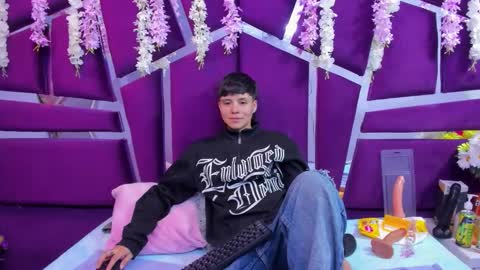 Snapshot of bruno_cruz chatting on November 25, 2025, 2:33 am Bruno Cruz online show from November 25, 2025, 2:33 am