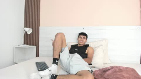 Snapshot of bruno_fox_ chatting on July 16, 2026, 9:32 pm Bruno online show from July 16, 2026, 9:32 pm