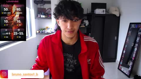 Snapshot of bruno_santos1 chatting on May 4, 2026, 12:45 pm Bruno online show from May 4, 2026, 12:45 pm