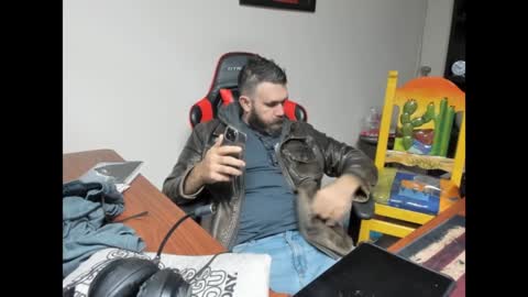 Snapshot of brutalmaster1983 chatting on January 8, 2025, 7:13 pm BRUTALMASTER1983 online show from January 8, 2025, 7:13 pm