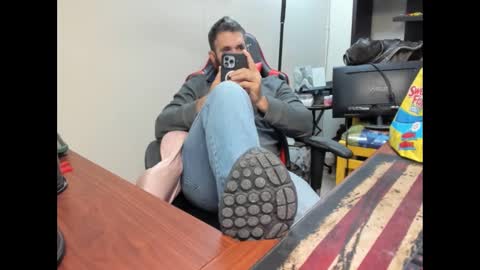 Snapshot of brutalmaster1983 chatting on October 9, 2025, 6:28 pm BRUTALMASTER1983 online show from October 9, 2025, 6:28 pm