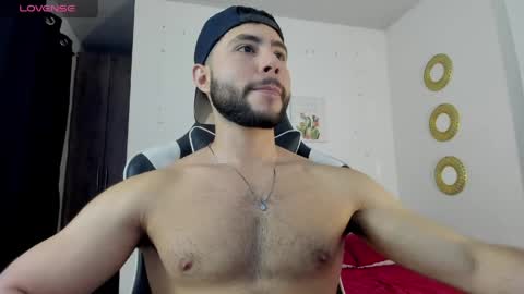 Snapshot of bryan_oficials chatting on May 5, 2026, 12:07 am bryan_oficials online show from May 5, 2026, 12:07 am