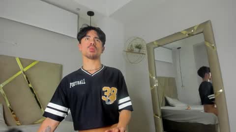 Snapshot of brycams3 chatting on November 4, 2025, 11:37 pm BRYAN online show from November 4, 2025, 11:37 pm