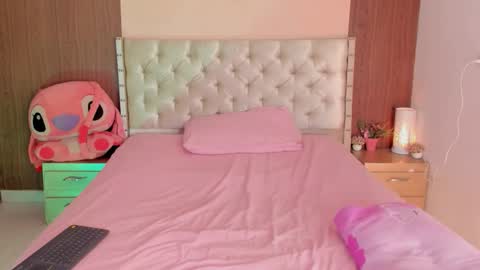 Carly     online show from October 15, 2025, 12:27 pm